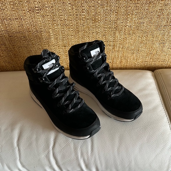 THE NORTH FACE Sneakers Size US 11, EU 44.5. Made in Vietnam. - Picture 9 of 12